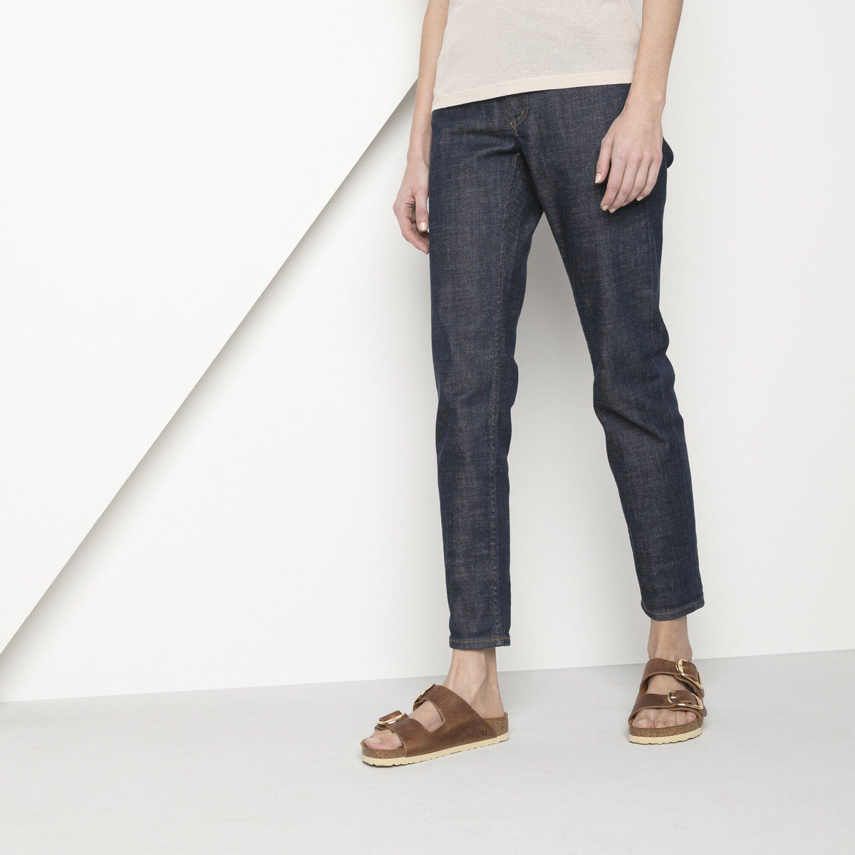 Arizona Big Buckle Oiled Leather in Color Cognac | Birkenstock