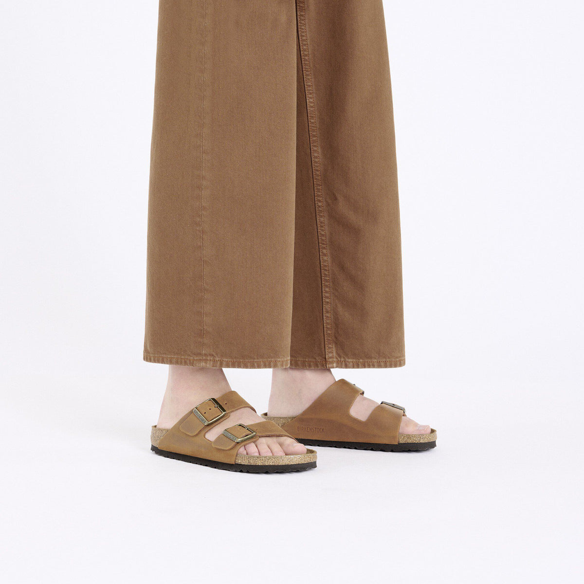 Arizona Oiled Leather in Color Cognac | Birkenstock