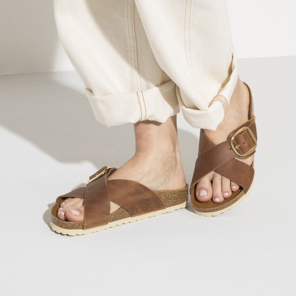 Siena Big Buckle Oiled Leather in Color Cognac | Birkenstock