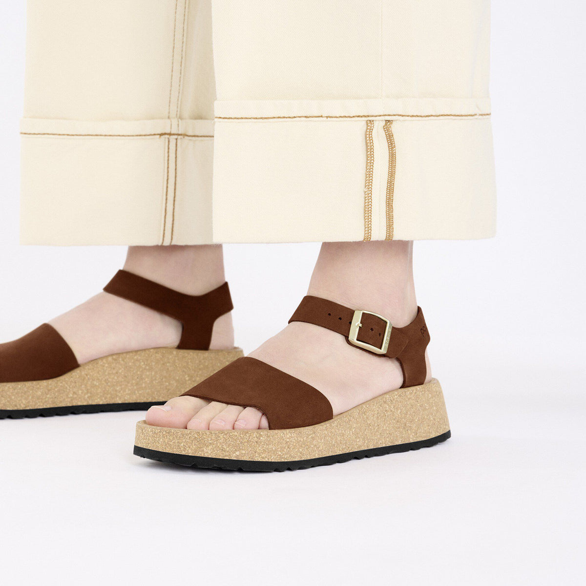 Glenda Nubuck Leather in Color Dark Tea | Birkenstock