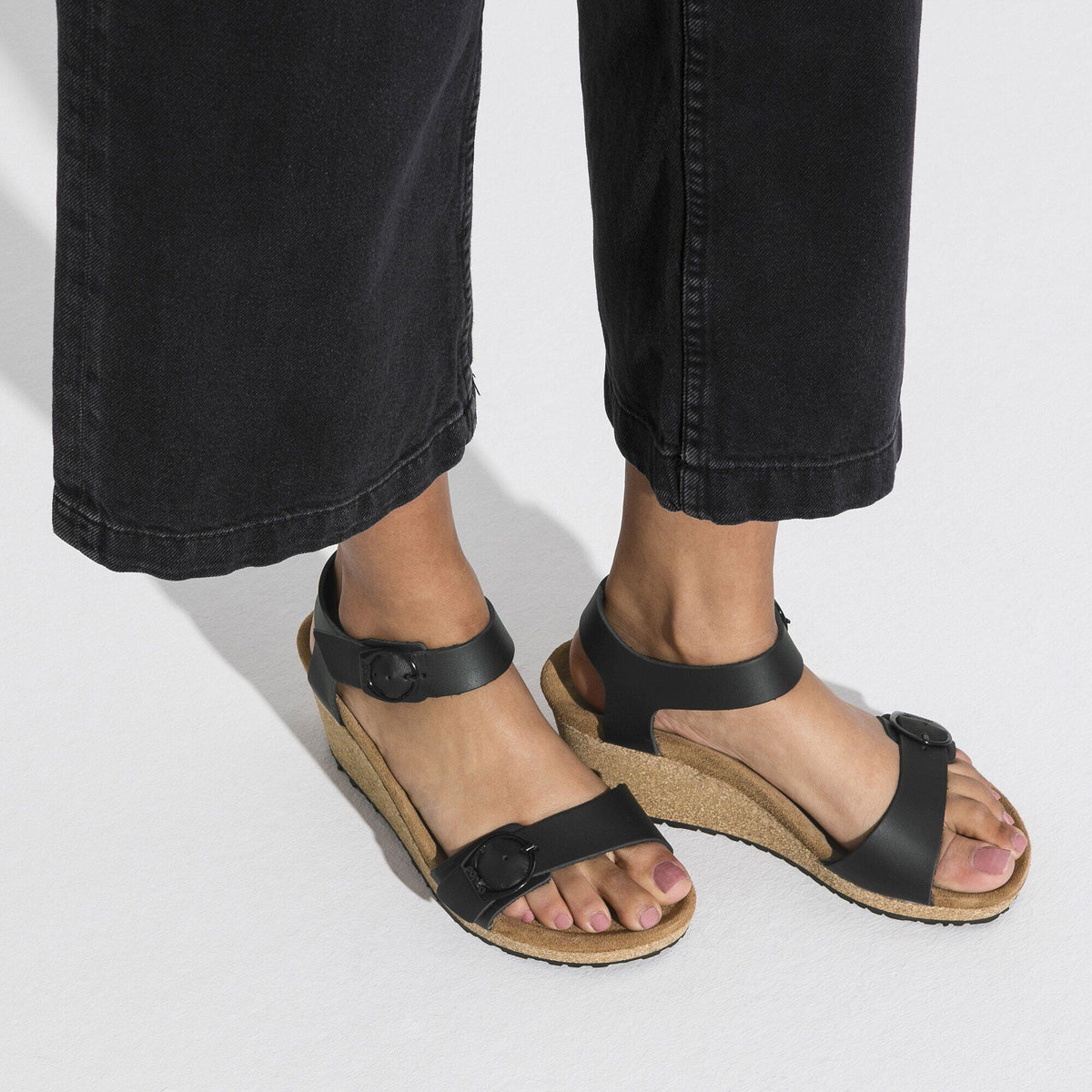 Soley Leather in Color Black | Birkenstock