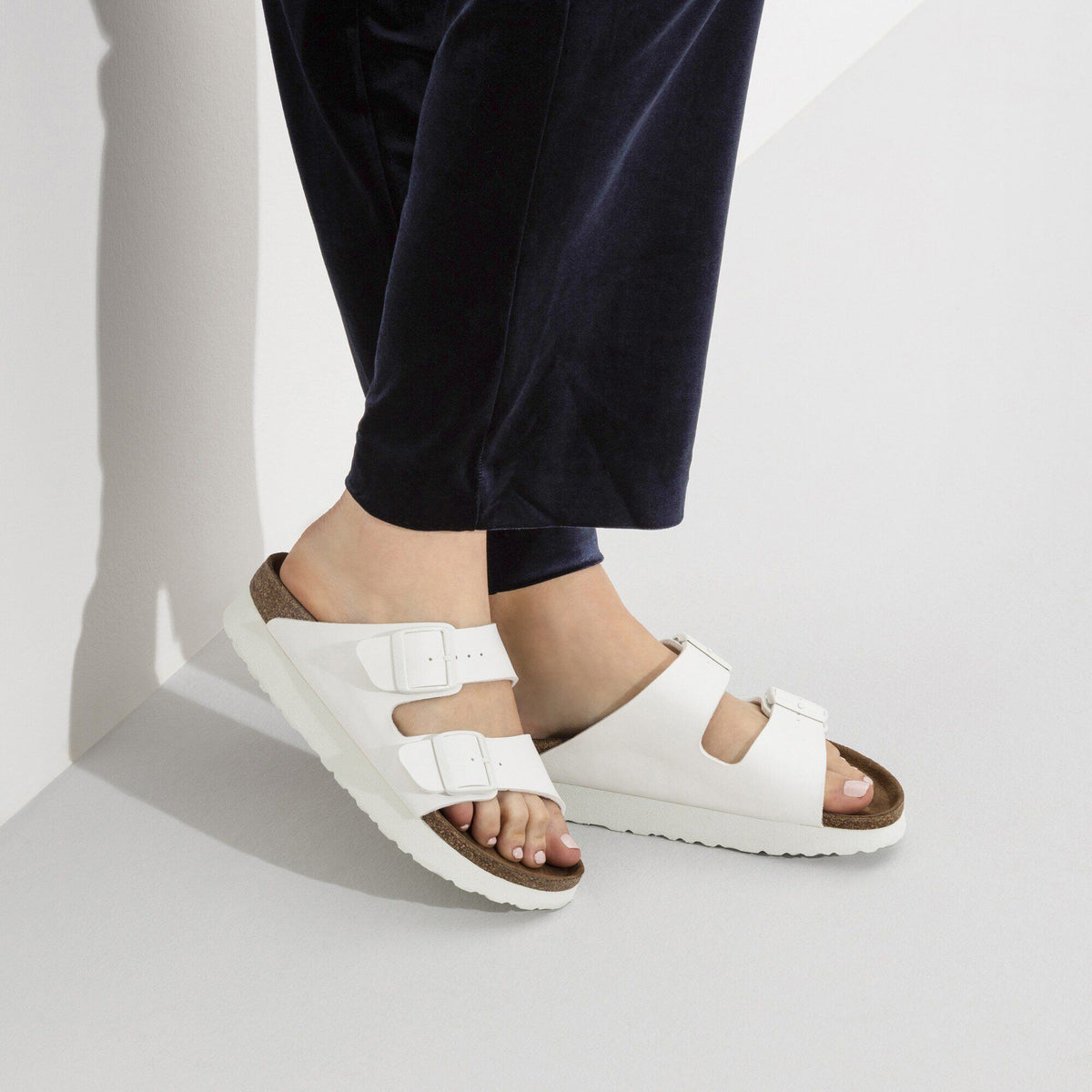 Arizona Platform Vegan Birko-Flor in Color White | Birkenstock