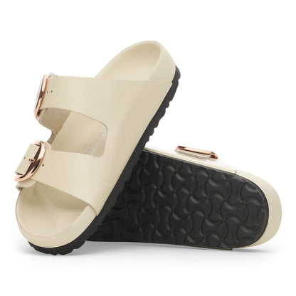 Arizona Big Buckle Natural Leather Patent in Color High Shine Ecru | Birkenstock