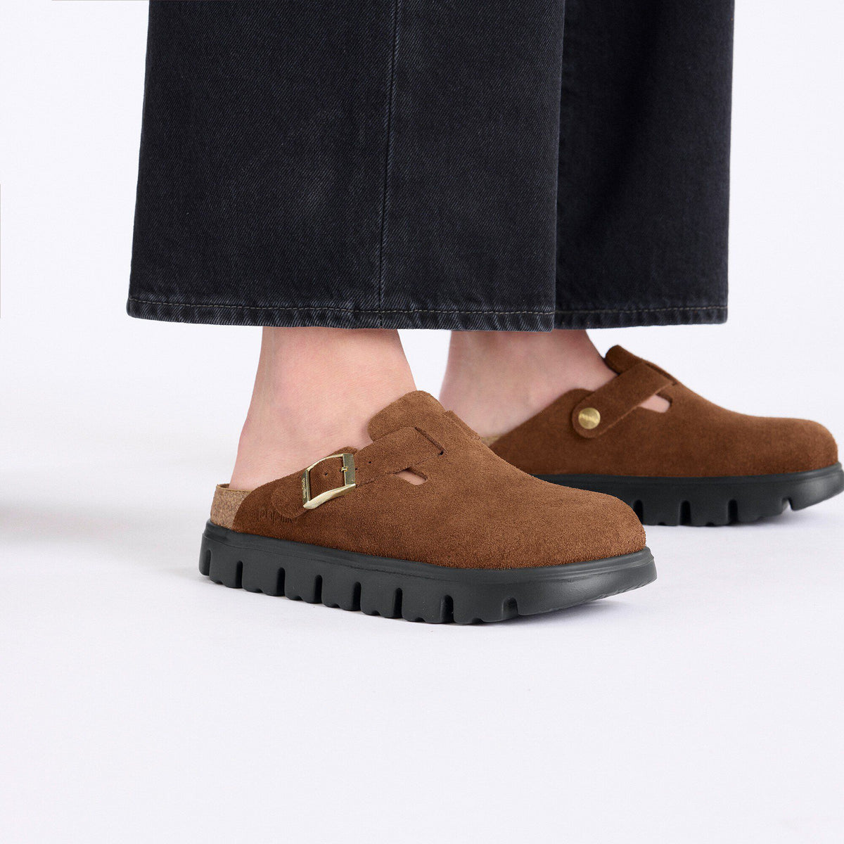 Boston Chunky Suede Leather in Color Dark Tea/ Black | Birkenstock