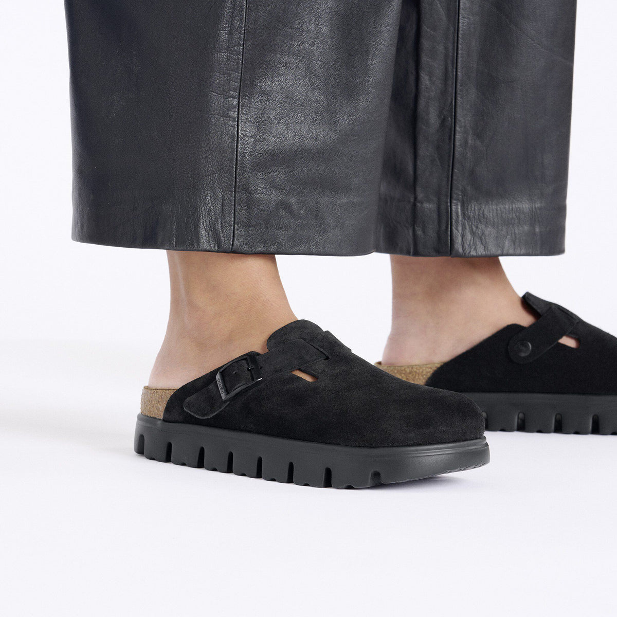 Boston Chunky Suede Leather in Color Black/Black | Birkenstock
