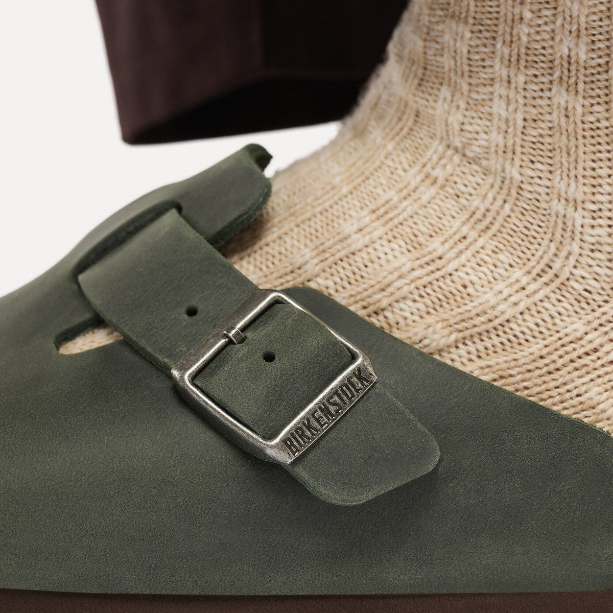 Boston Oiled Leather in Color Thyme | Birkenstock