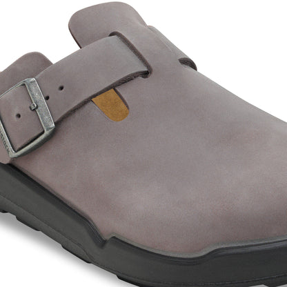 Boston Crosstown Oiled Leather in Color Iron | Birkenstock