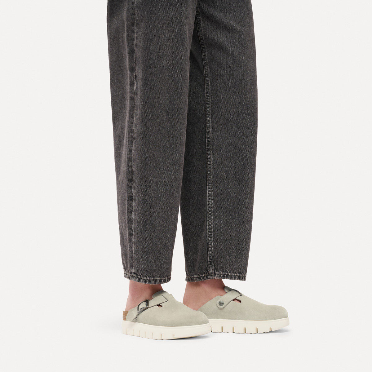 Boston Chunky Suede Leather in Color Oyster | Birkenstock