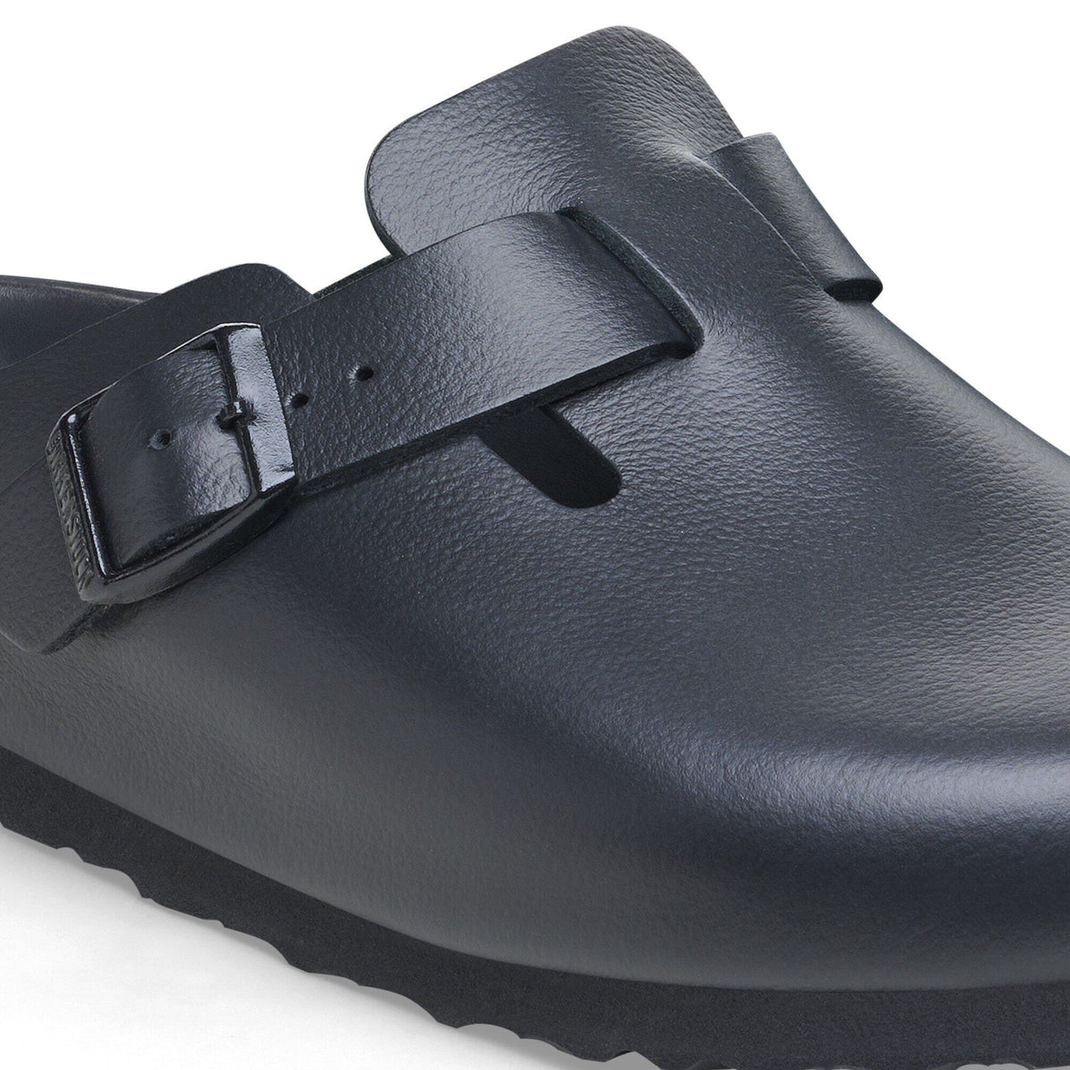 Boston Leather in Color Black | Birkenstock