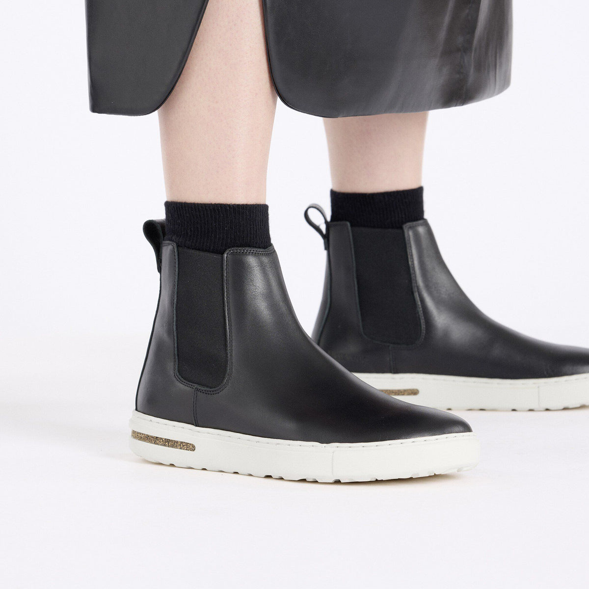 Bend Chelsea Leather in Color Black | Birkenstock