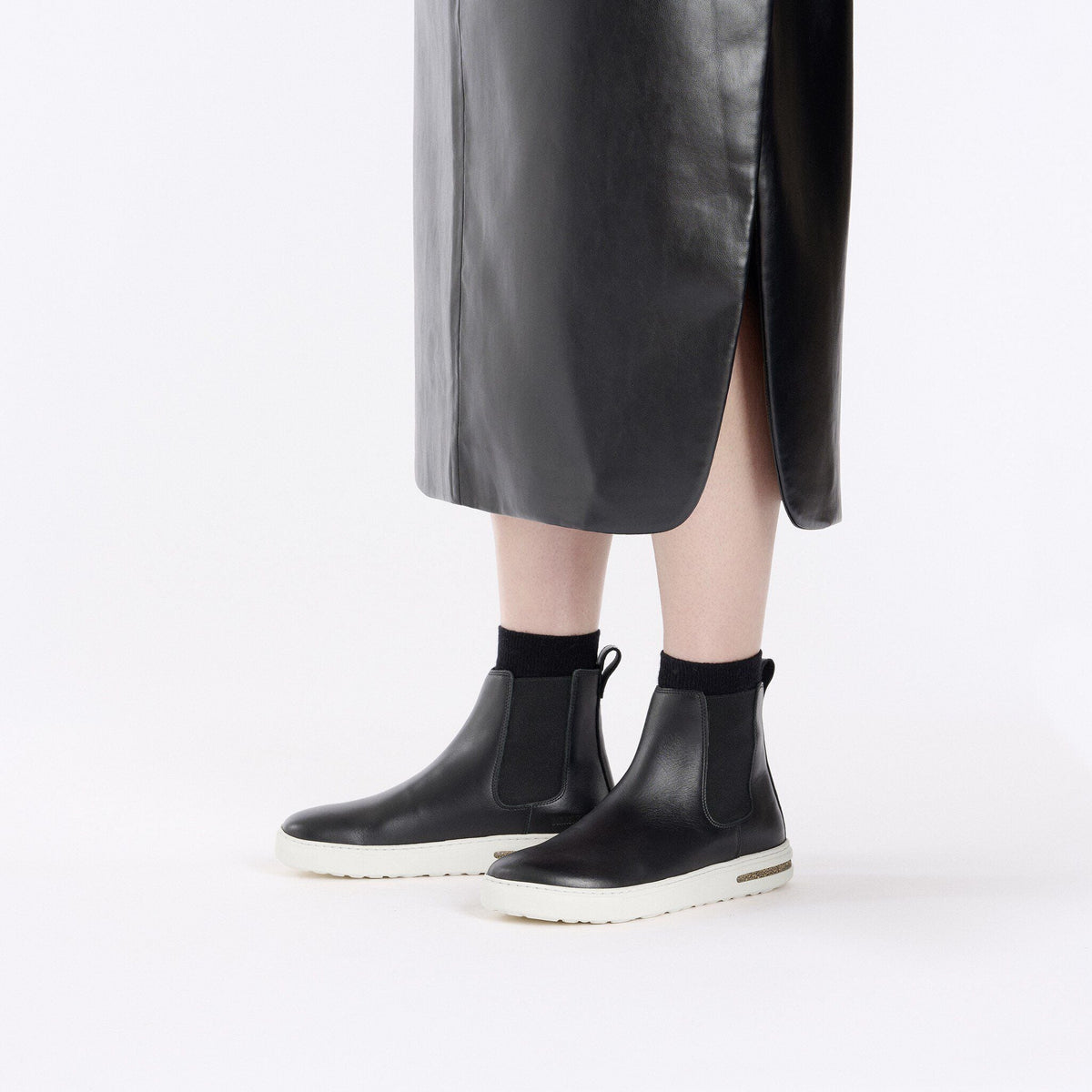 Bend Chelsea Leather in Color Black | Birkenstock