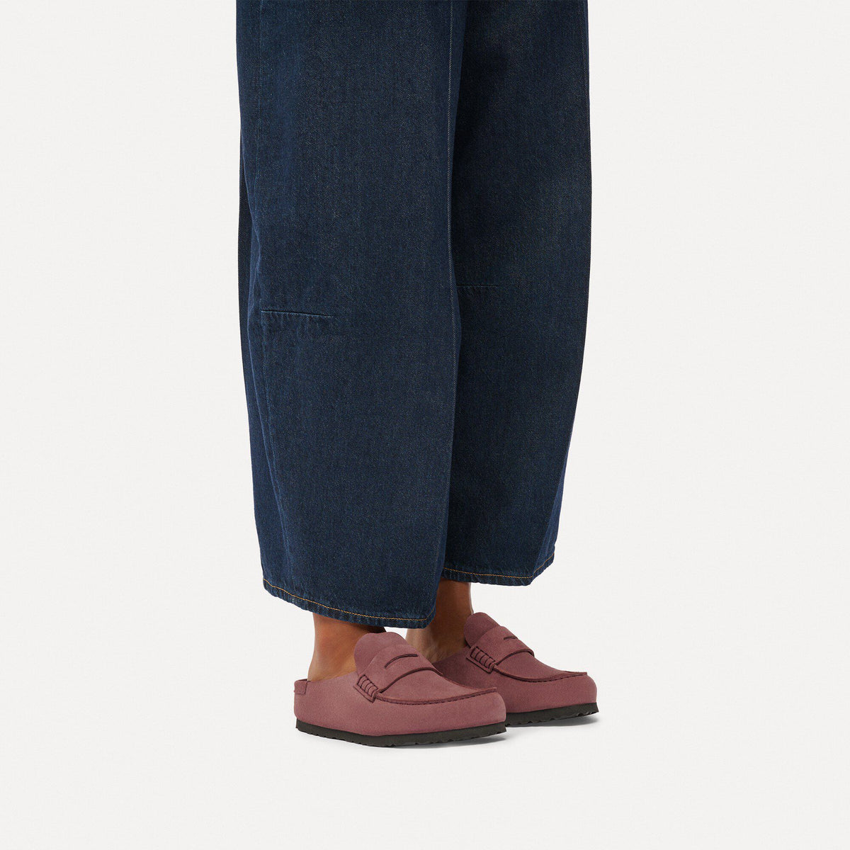 Naples Wrapped Suede Leather in Color Pepper | Birkenstock